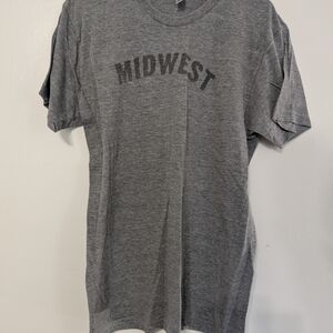 Gray 'Midwest' Graphic T-Shirt